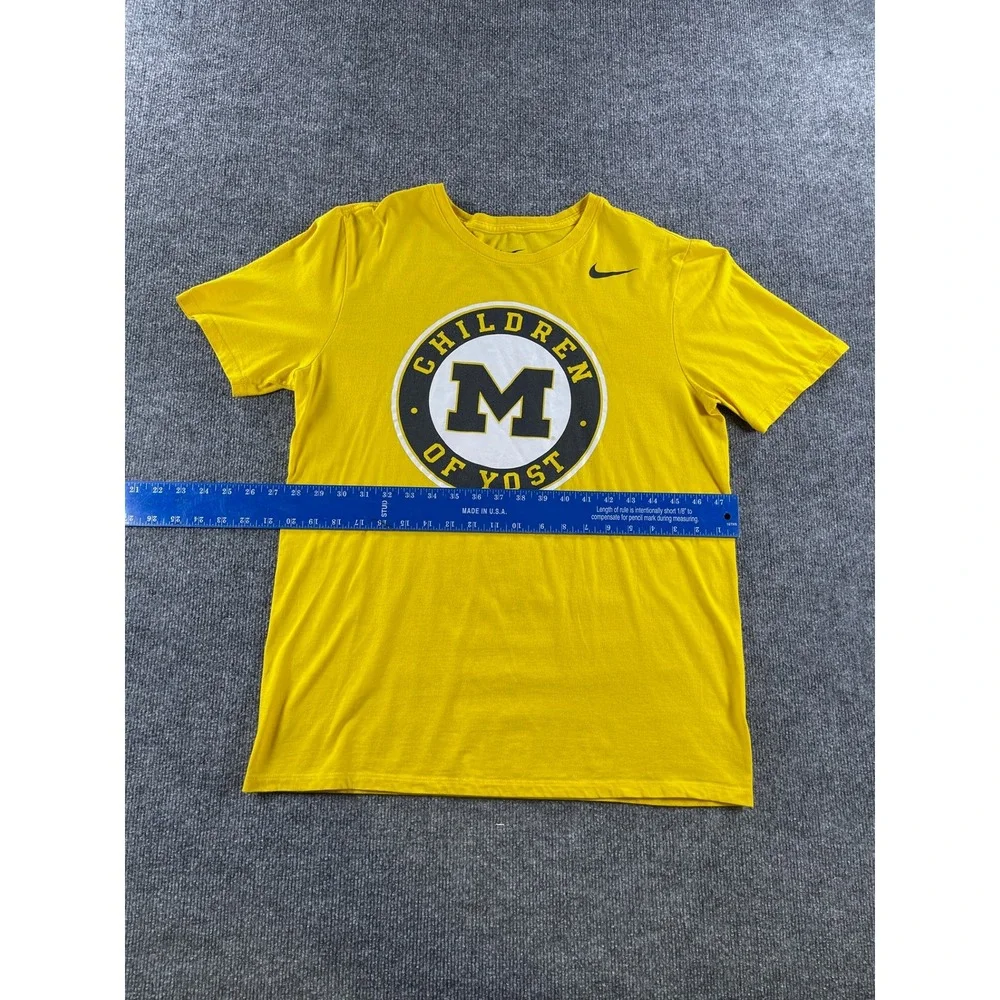 Nike Michigan Wolverines Children of Yost Yellow Graphic T-Shirt Mens Large L
